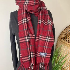 Vintage Authentic Burberry’s Scarf 🔴Sold🔴